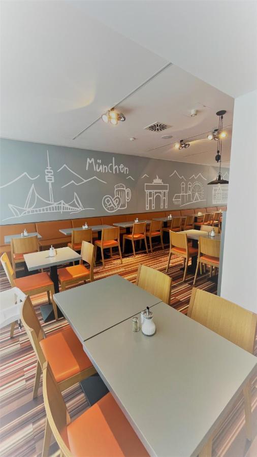 Styles Hotel Muenchen Messe Buitenkant foto