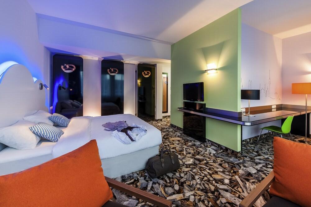 Styles Hotel Muenchen Messe Buitenkant foto