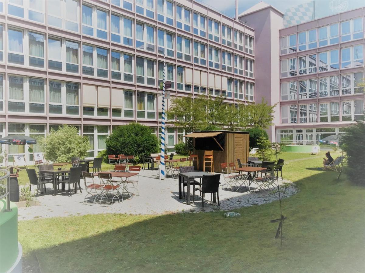 Styles Hotel Muenchen Messe Buitenkant foto