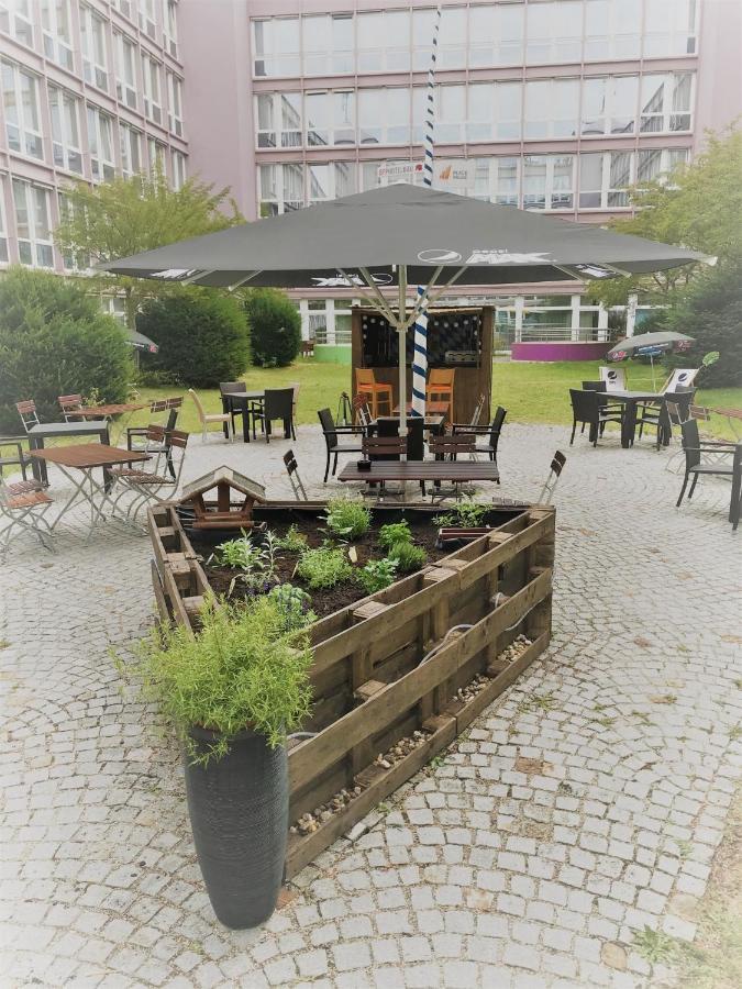 Styles Hotel Muenchen Messe Buitenkant foto