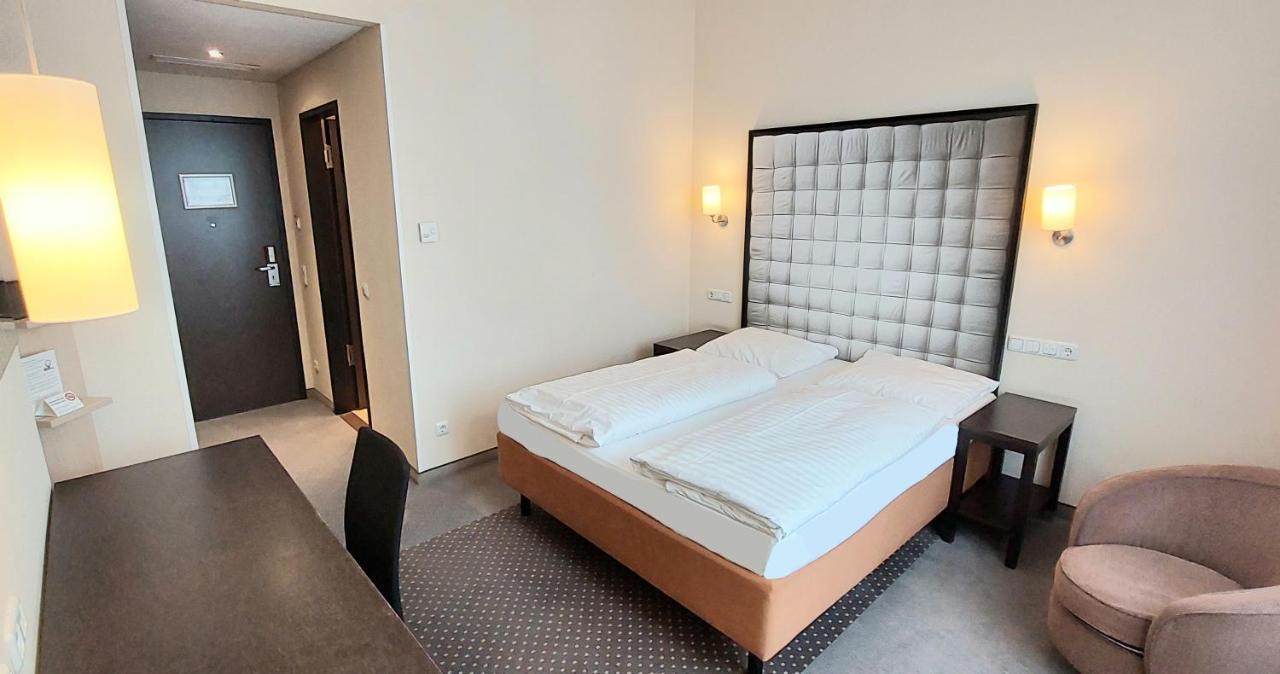 Styles Hotel Muenchen Messe Buitenkant foto